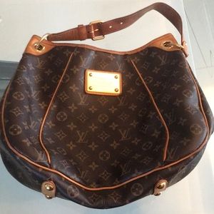 Authentic Louis Vuitton handbag Inventeur